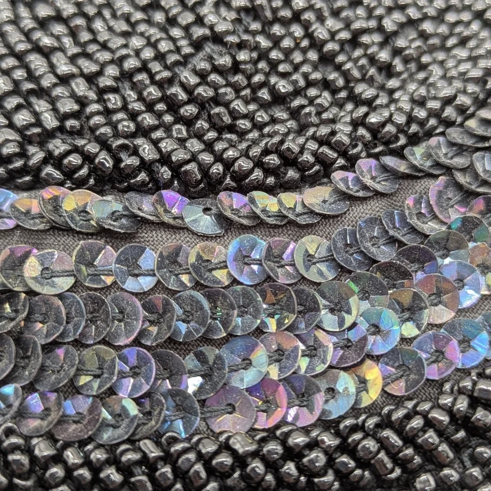 ✨3/$15 Black Beaded Triangle Clutch Purse